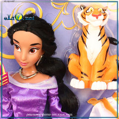 Поющая кукла принцесса Жасмин с платьем и тигром. (Disney) Дисней. Оригинал США.